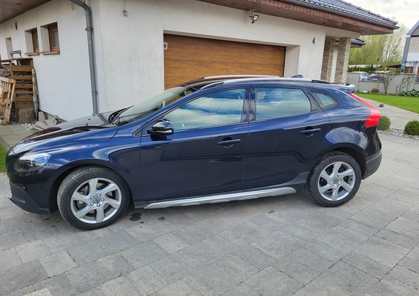 Volvo V40 cena 75000 przebieg: 91000, rok produkcji 2016 z Szczecin małe 277